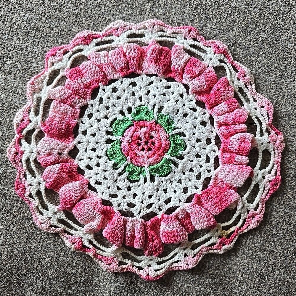 VINTAGE Hand Crochet Doily Round Pink White Green Scalloped Roses Grannycore 9”